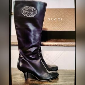 Gucci black leather riding boots with a Kitten Heel. 7 1/2